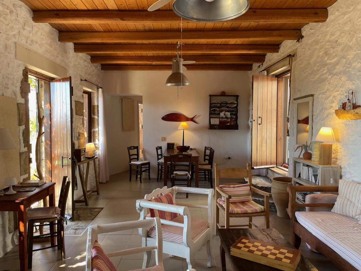 Villa La Familia Maison Traditionnelle Plakiász Kültér fotó